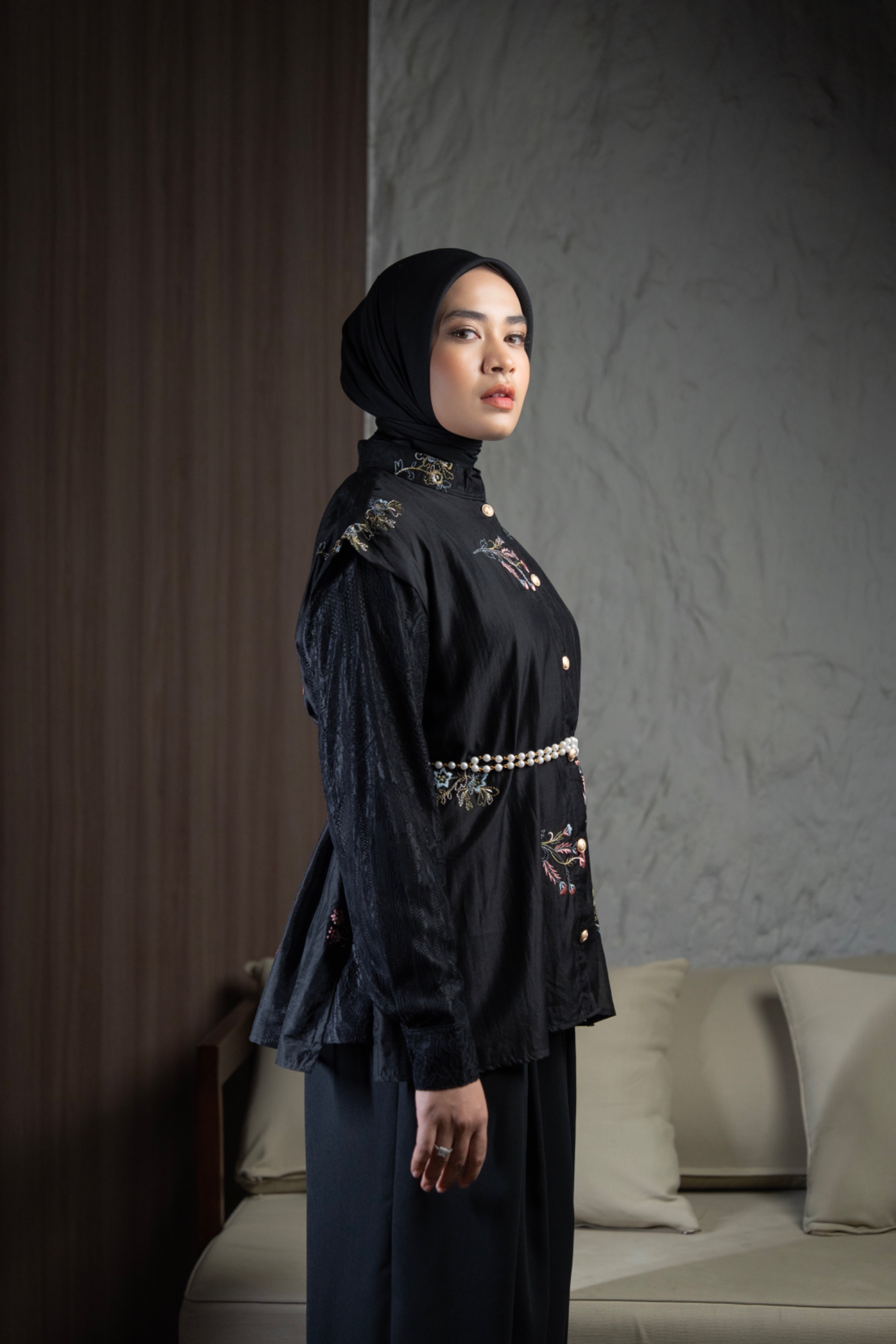 Hajeera Top Black