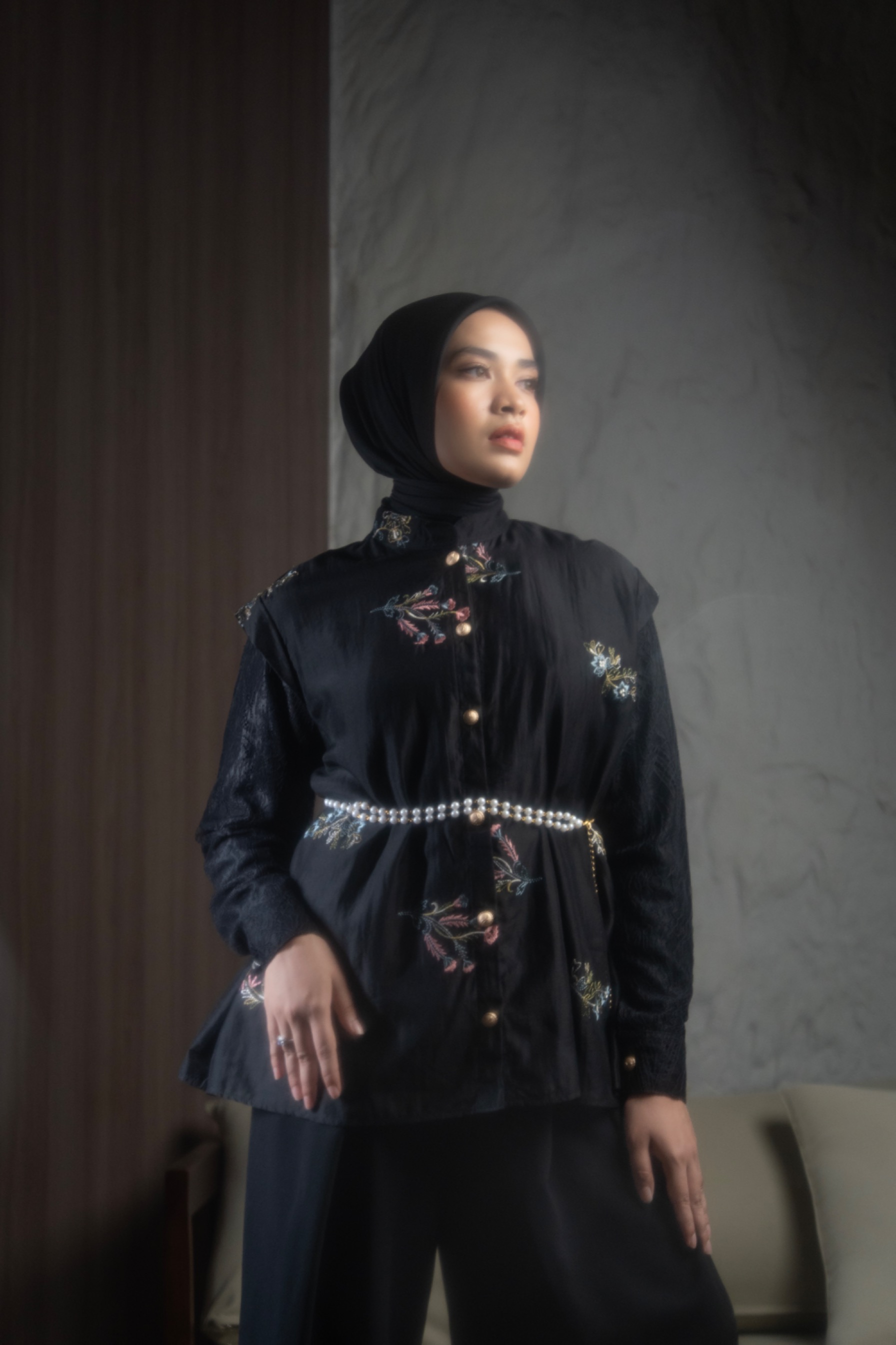 Hajeera Top Black