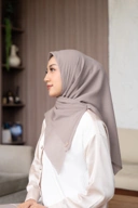 Bergo voal taupe