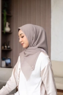 Bergo voal taupe