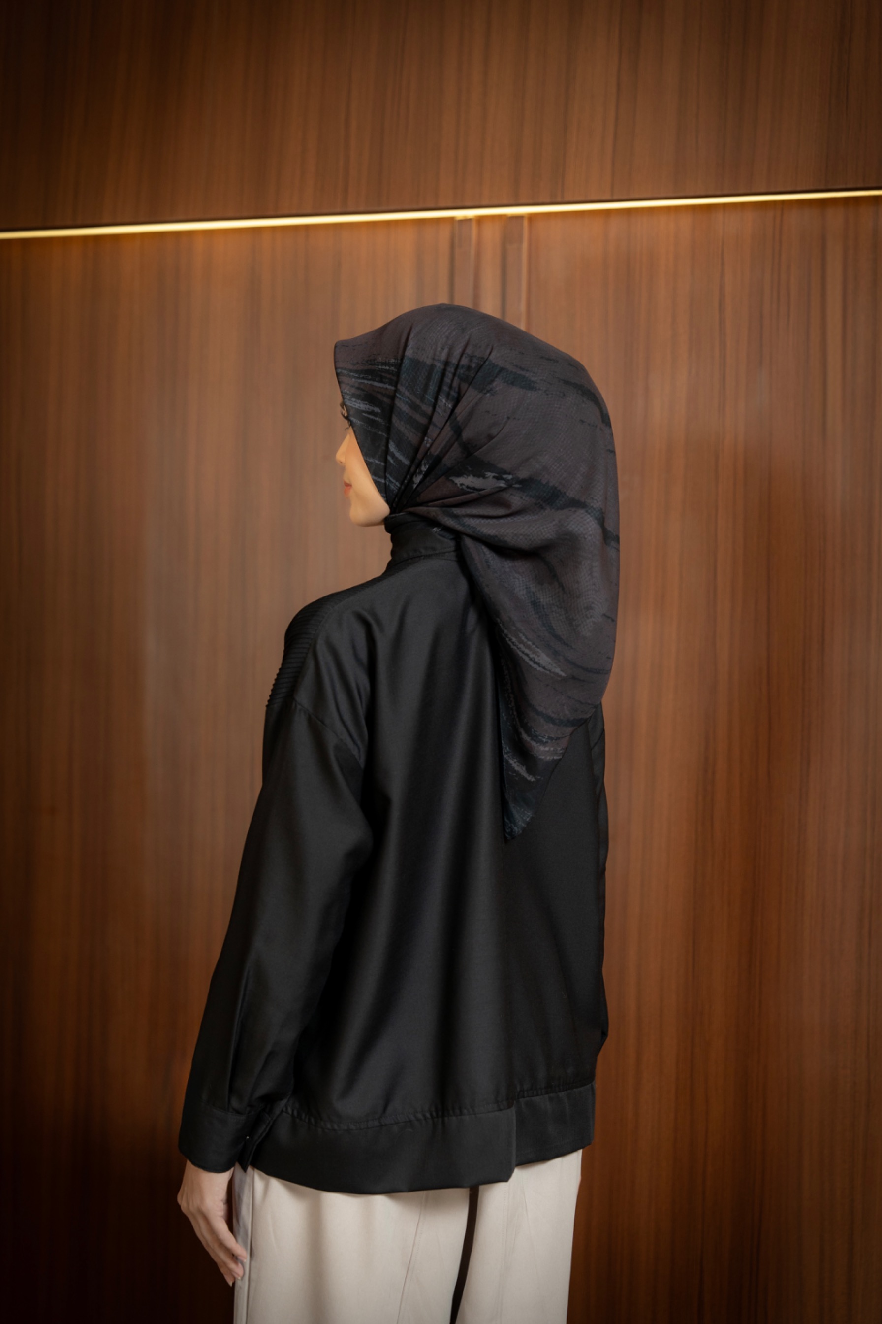 Seinara Top Charcoal