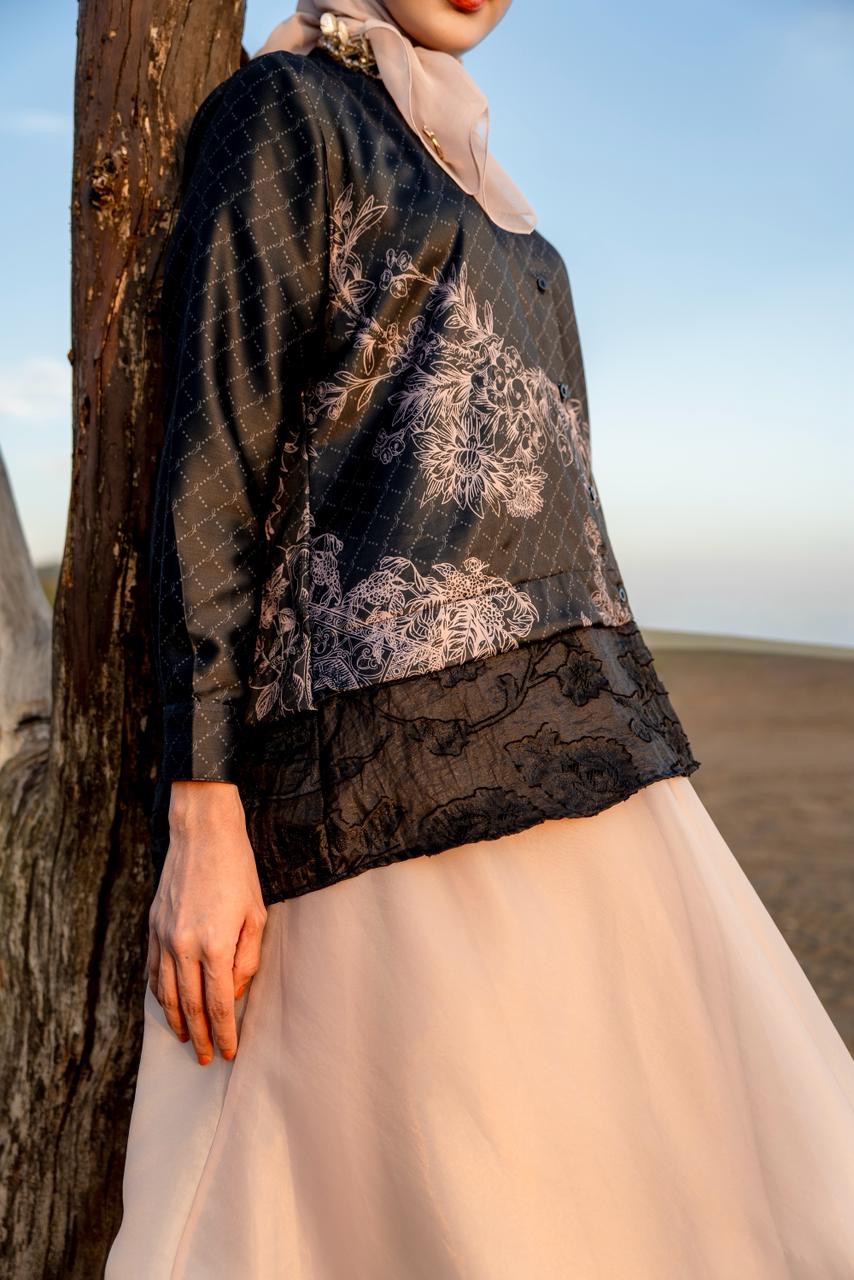 Madina II Top Black