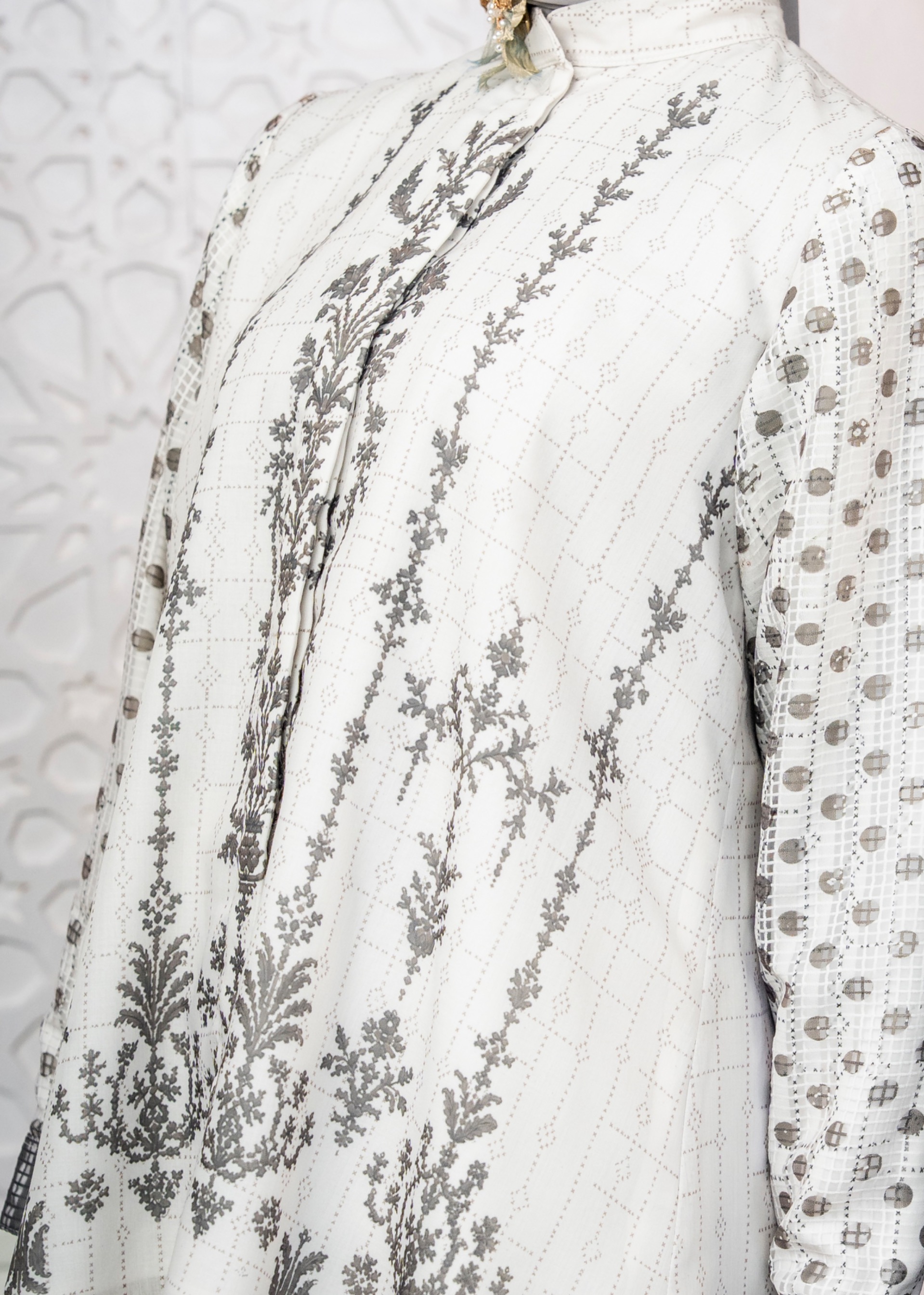 Zaheer Top Ivory 