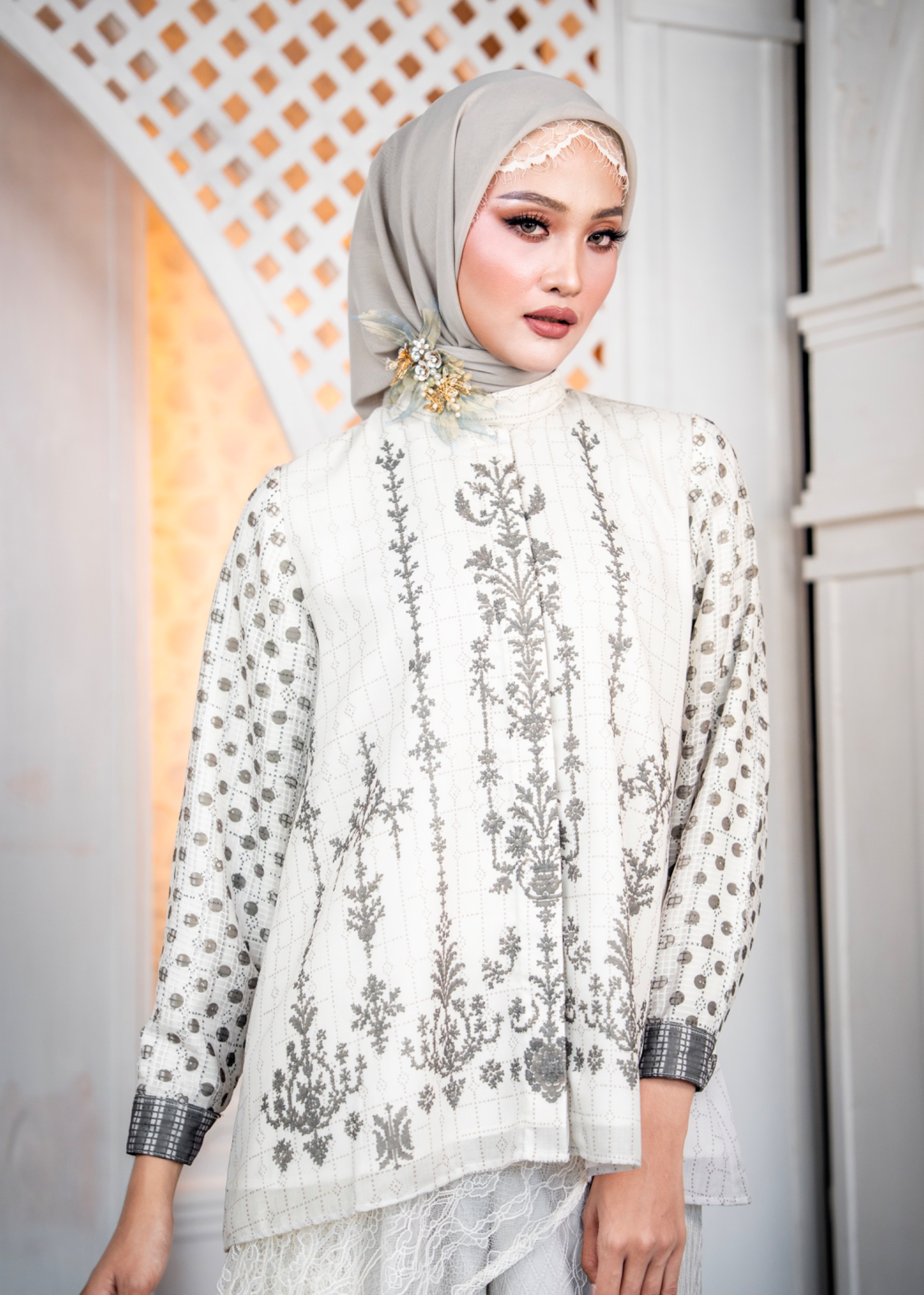 Zaheer Top Ivory 
