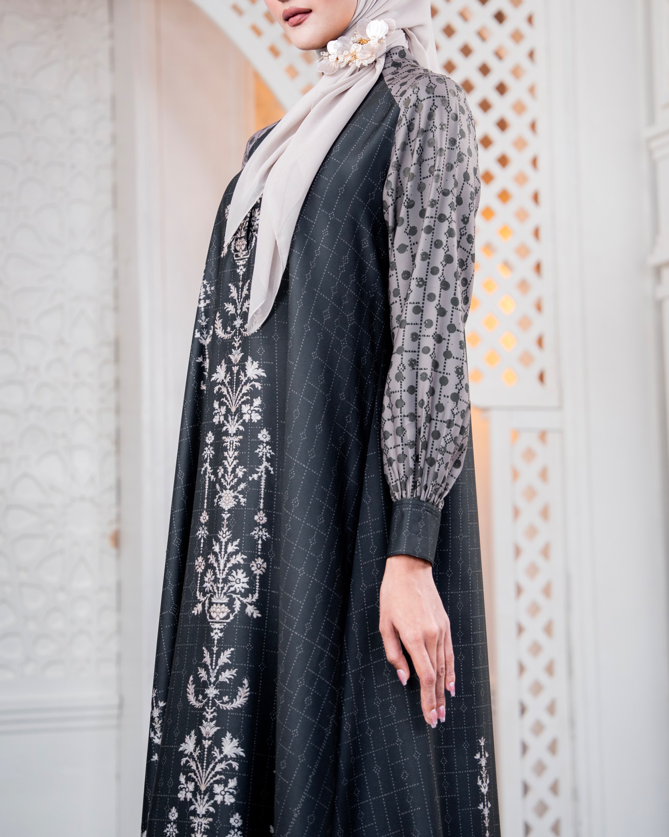 Zaheer Dress Black