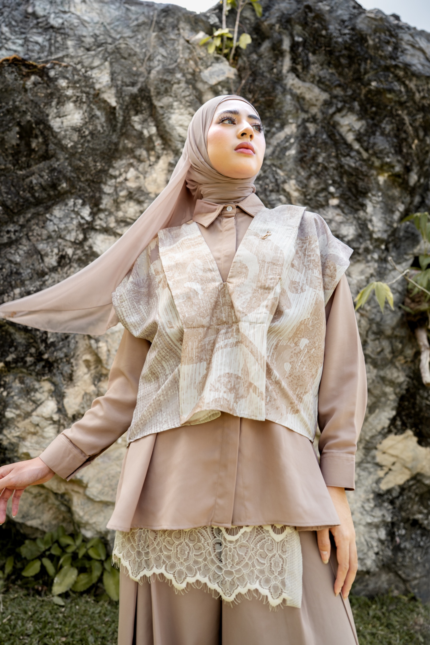 Seinara Top Brown