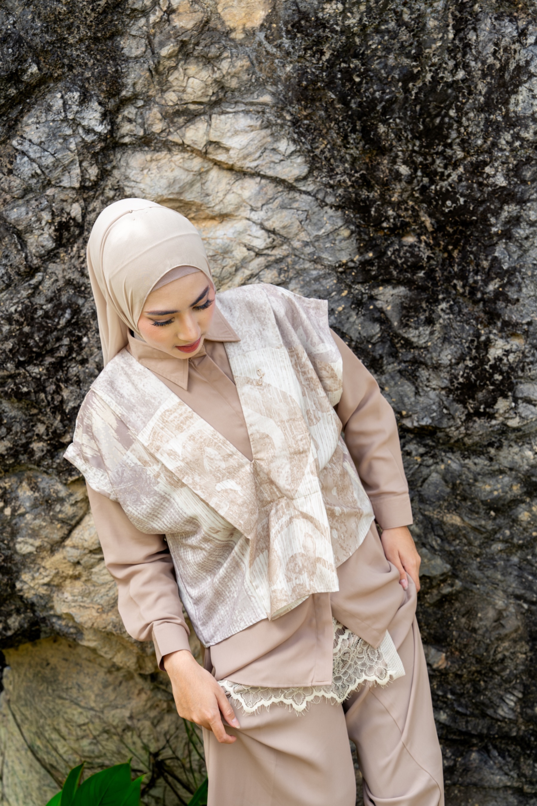 Seinara Top Brown