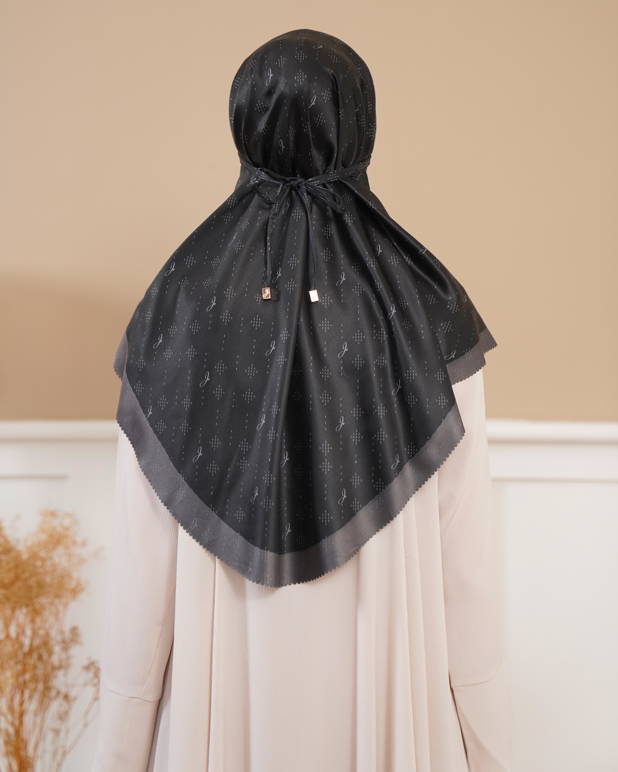J Bergo Black