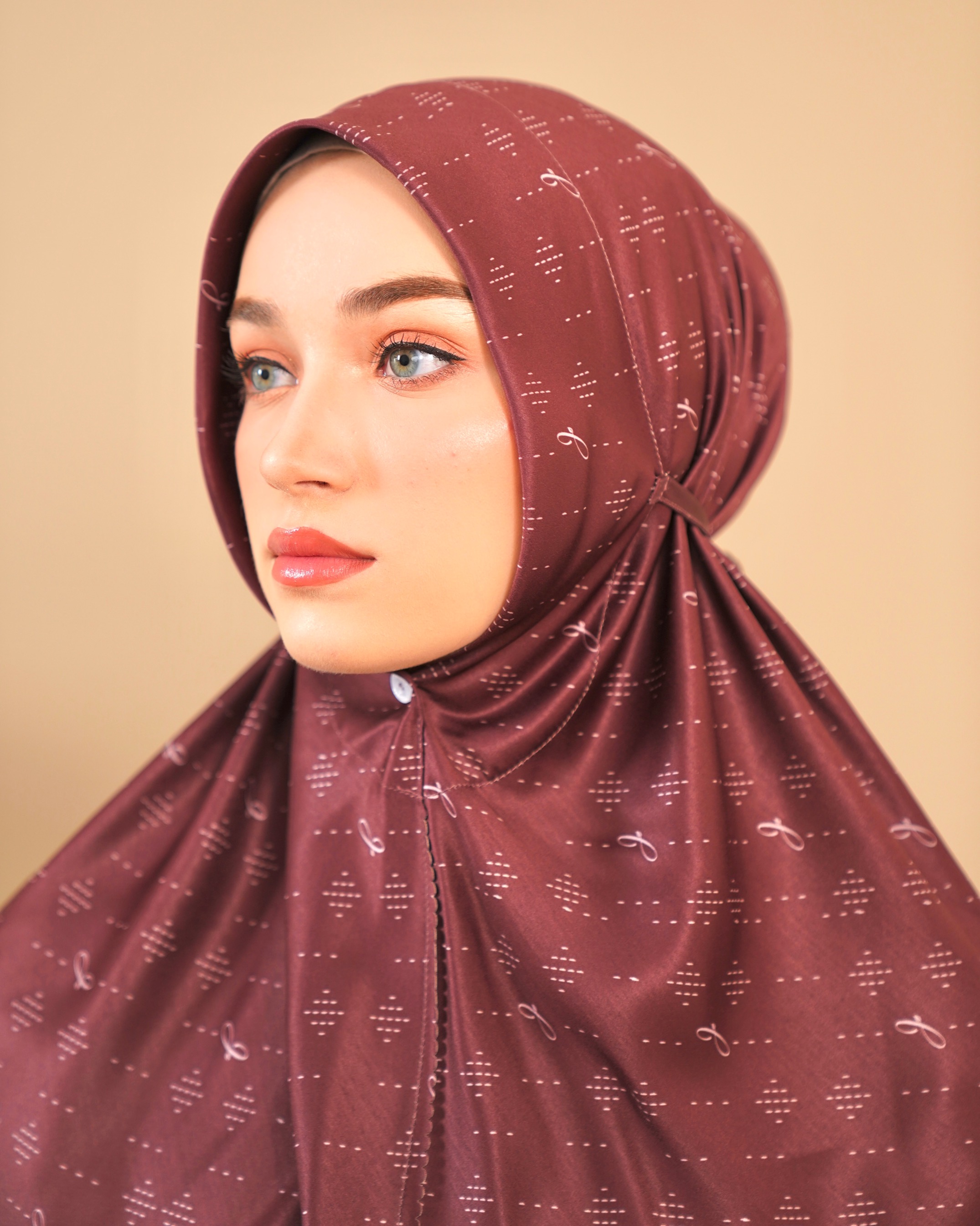 J Bergo Maroon