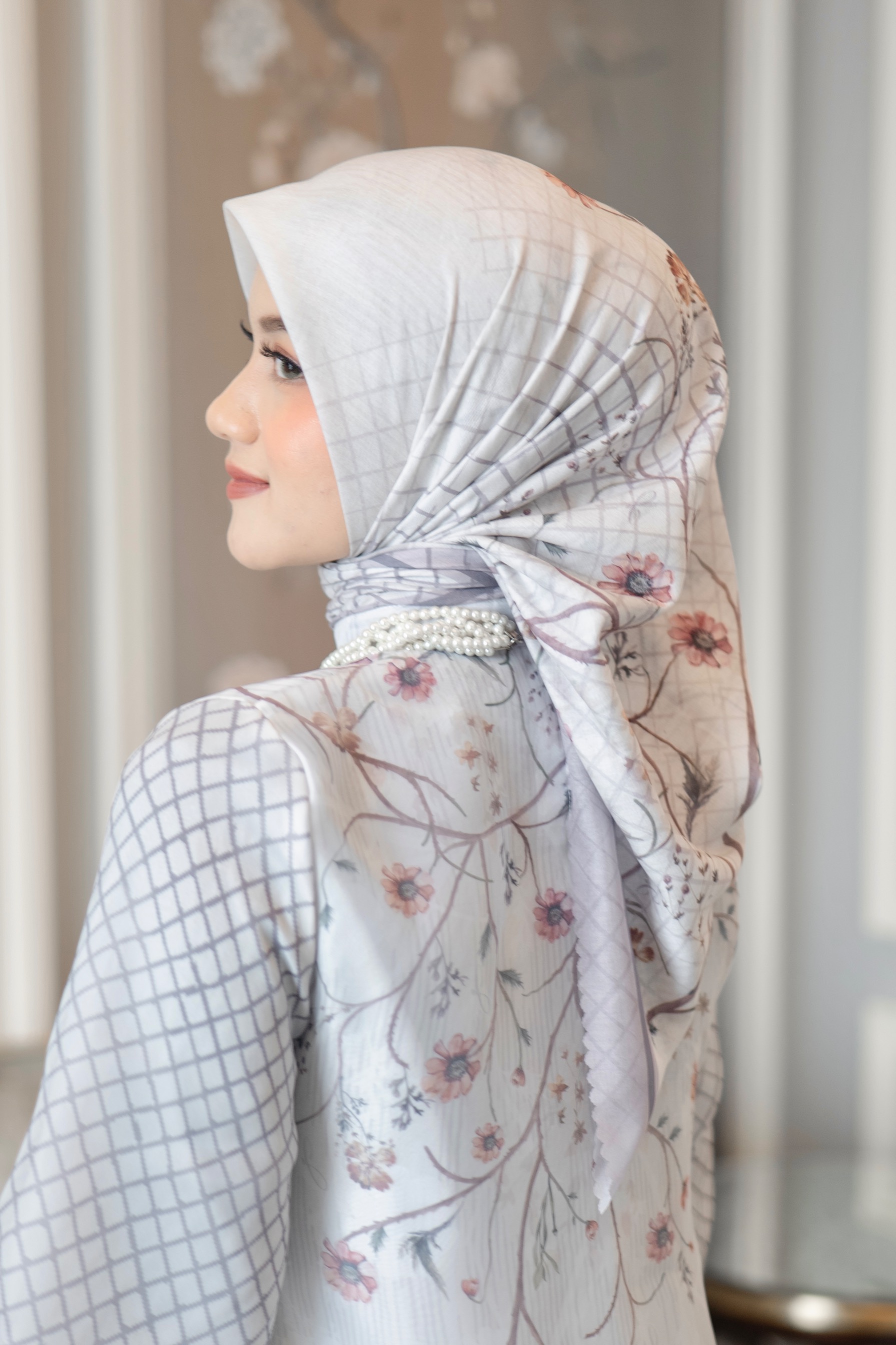 Jardin II Scarf White