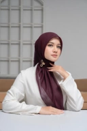 Jamila Paris Maroon