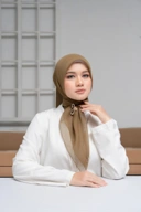 Jamila Paris Mustard