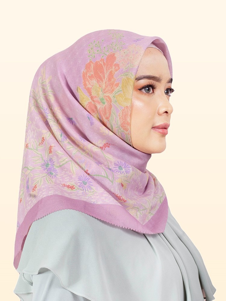 Scarf Le Meredien