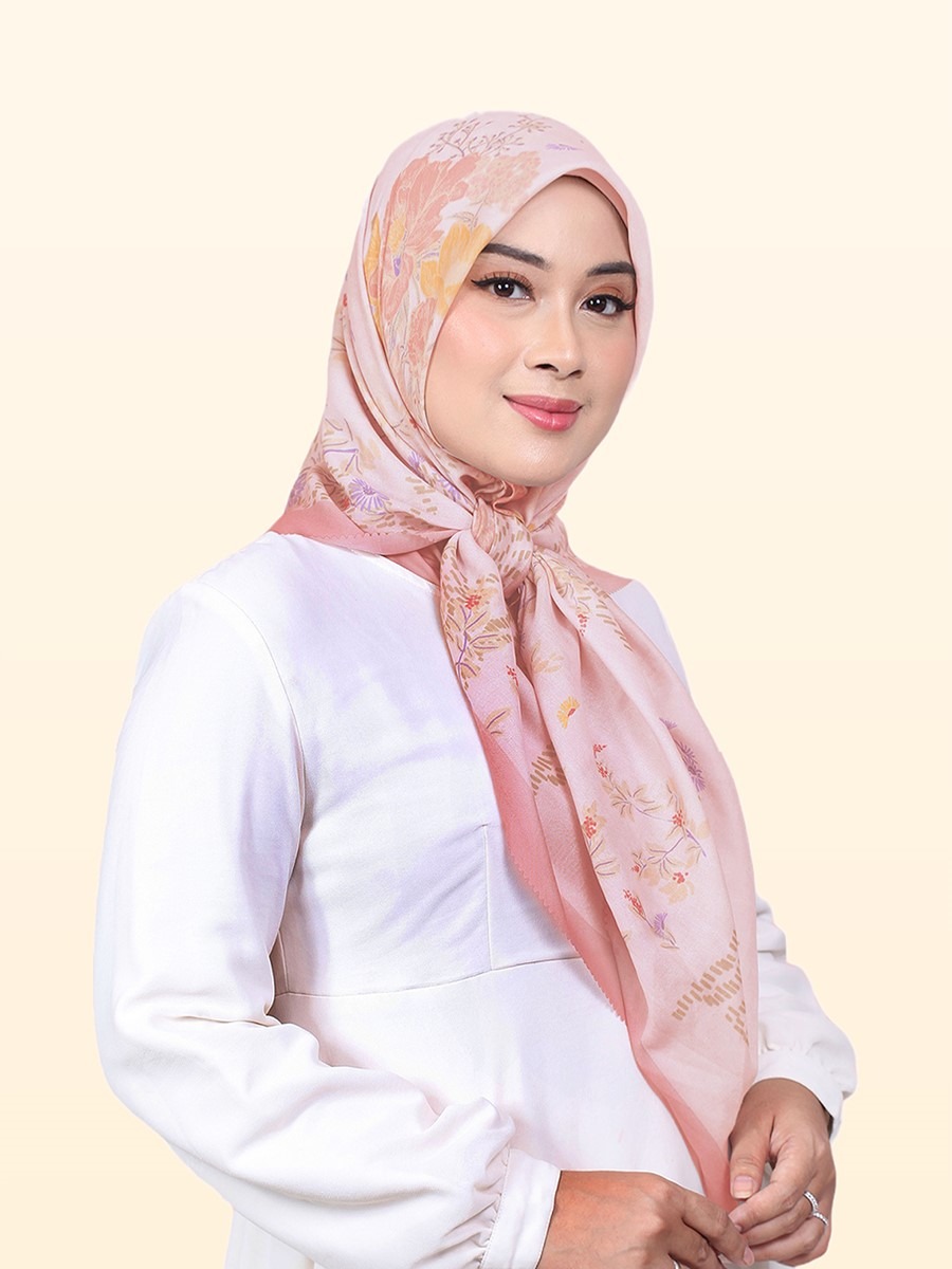 Scarf Le Meredien