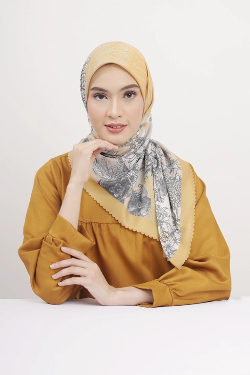 Image of Scarf Sarinah Series
