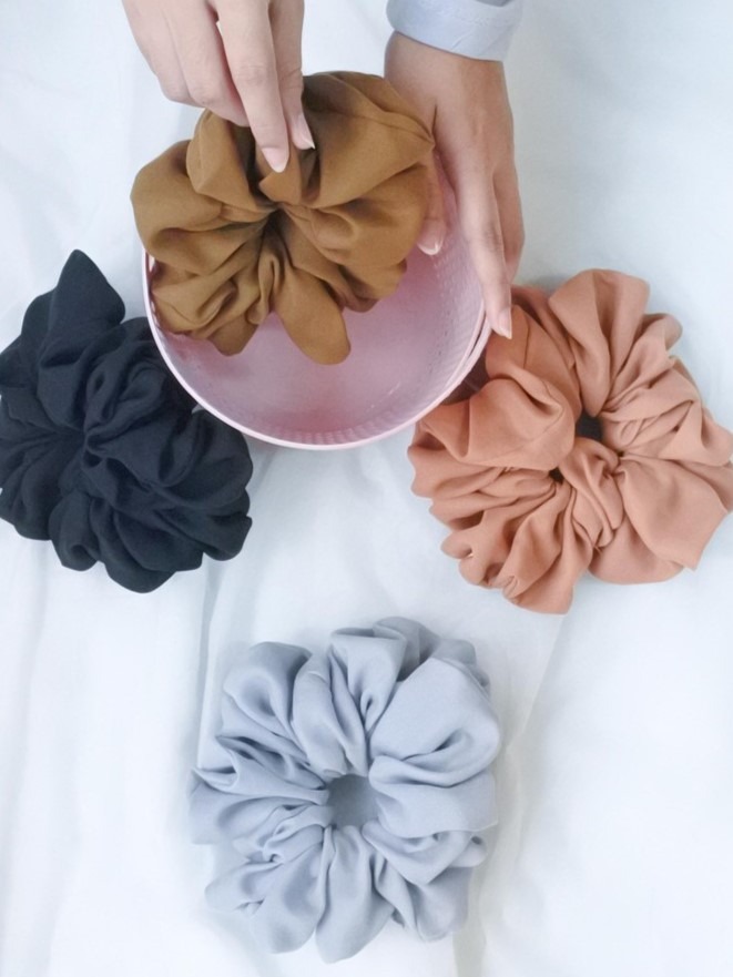 SCRUNCHIE Donut Set of 2