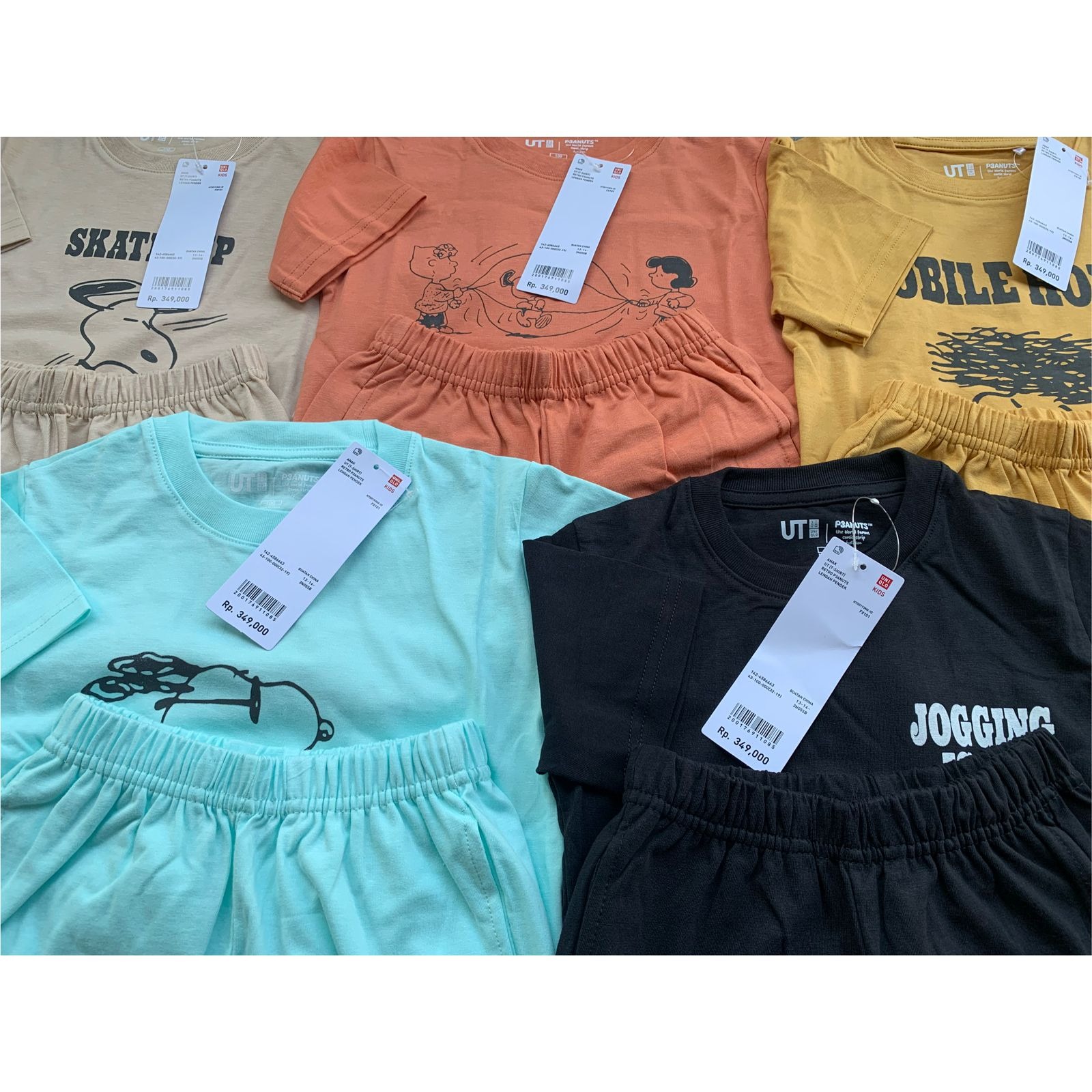 UNIQLO Setelan Unisex