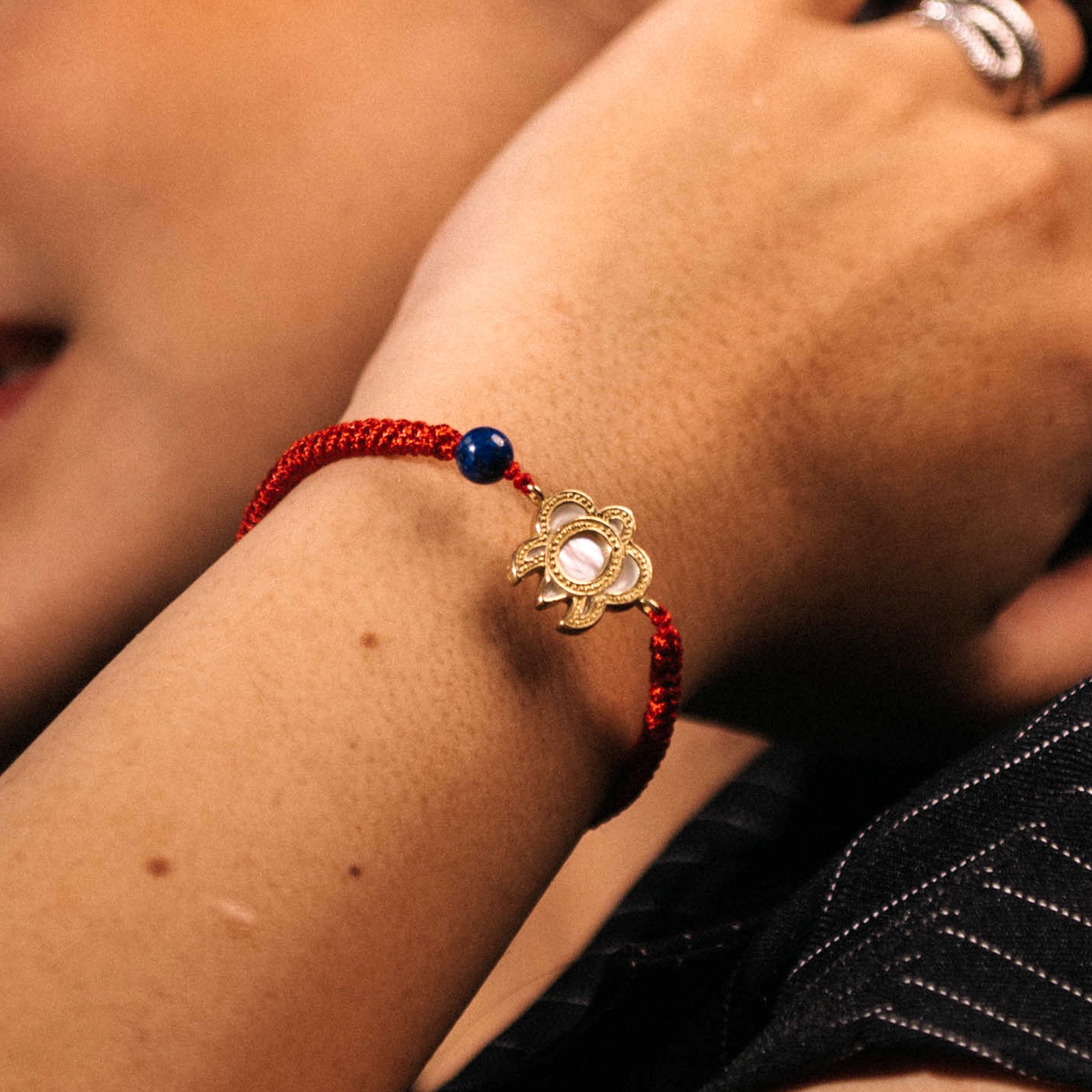 Red String - Penyu