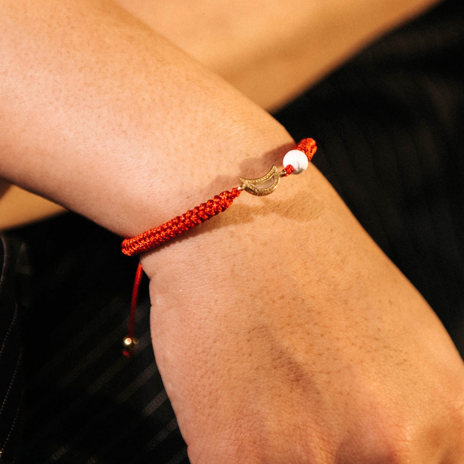 Red Strings - Chanduri