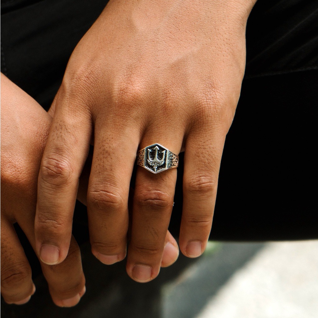 Tri Sula Ring
