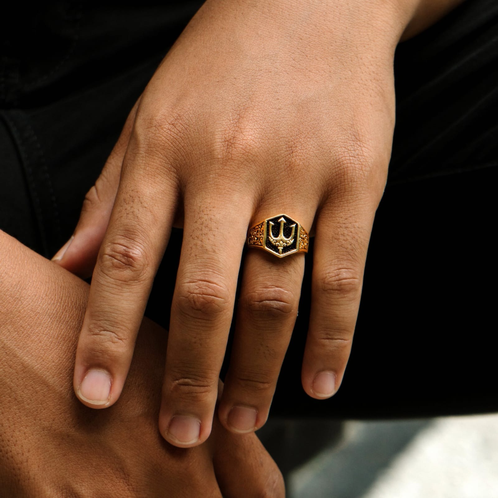 Tri Sula Ring