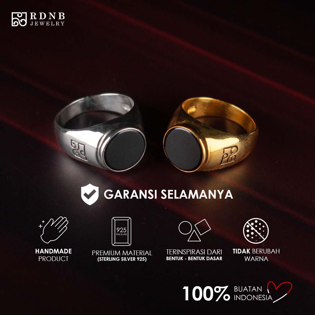 Round with Onyx Ring