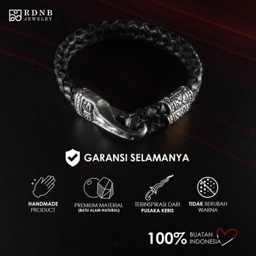 Image of Keris Black Silver