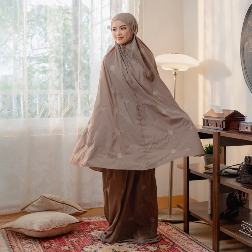 Image of Deyn Scarf - Sya Prayer Robe - Calm