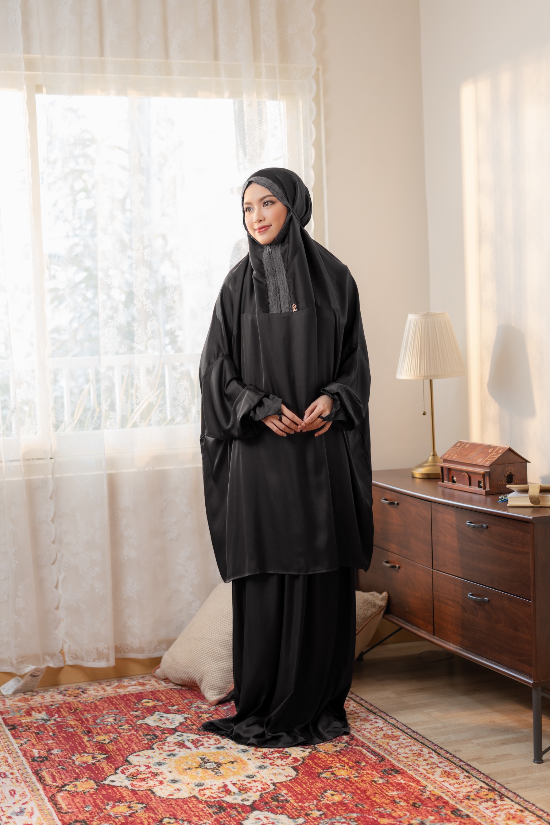 Deyn Scarf - Aida Prayer Robe - Black