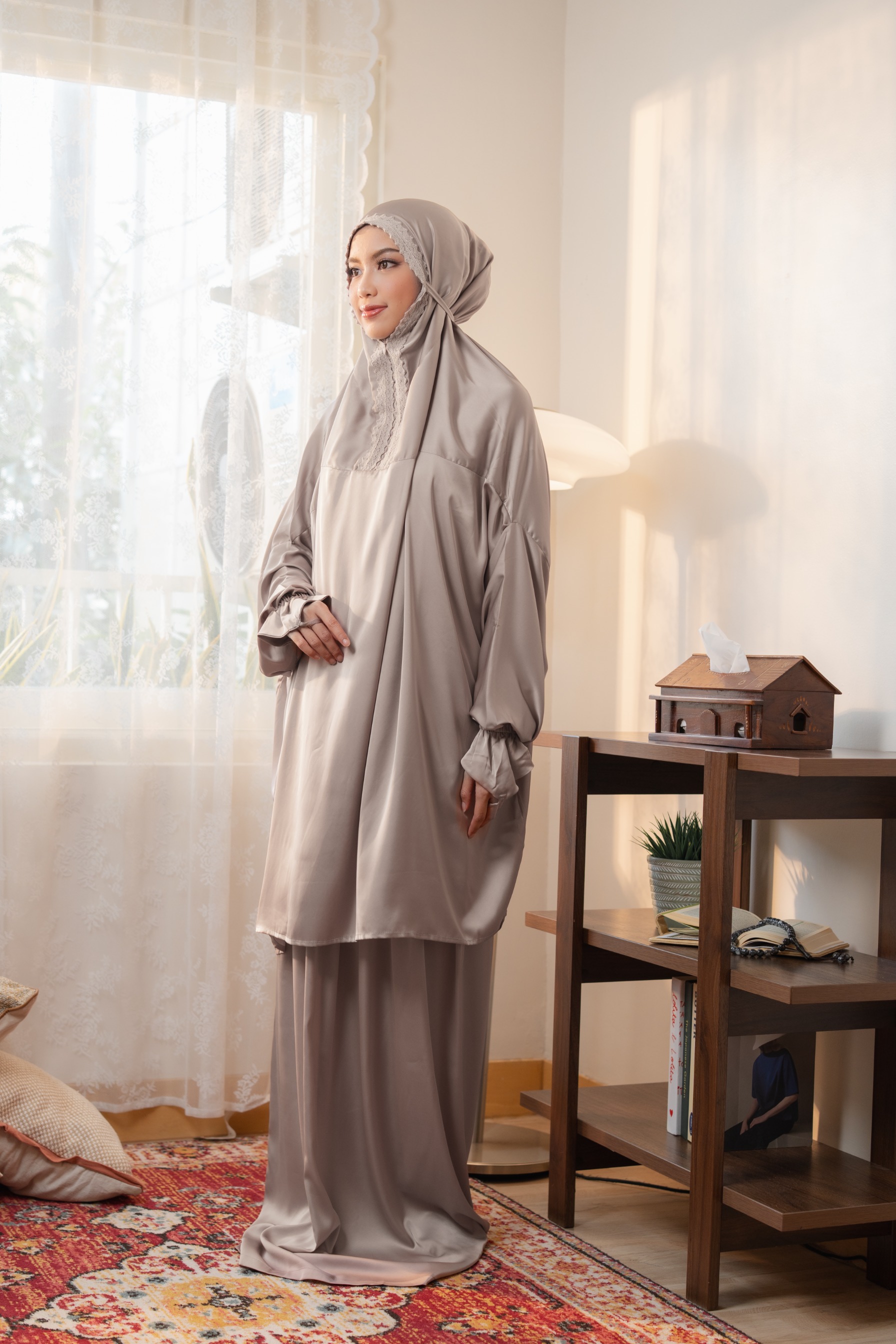 Deyn Scarf - Aida Prayer Robe - Whisper