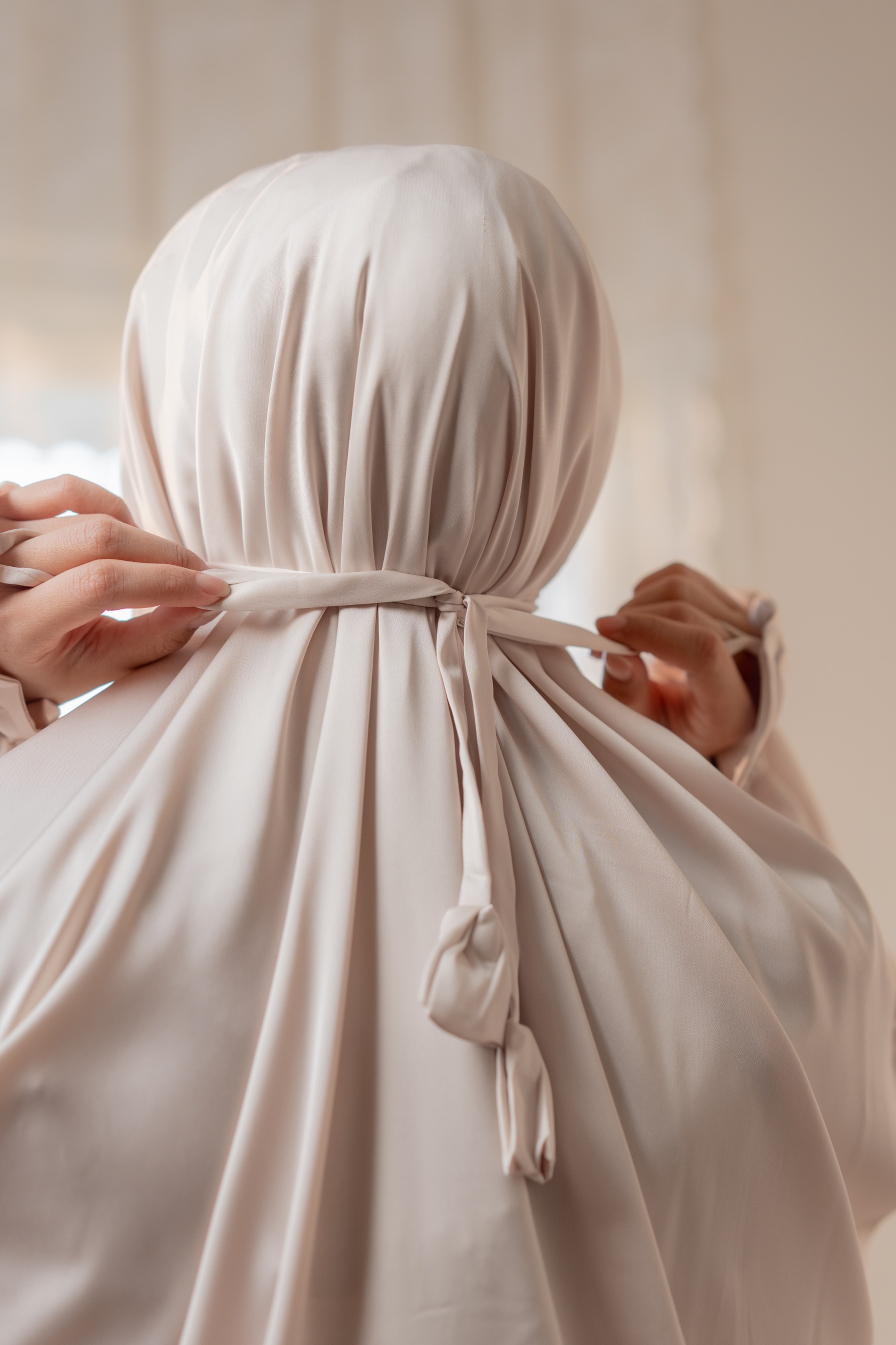 Deyn Scarf - Aida Prayer Robe - Ivory