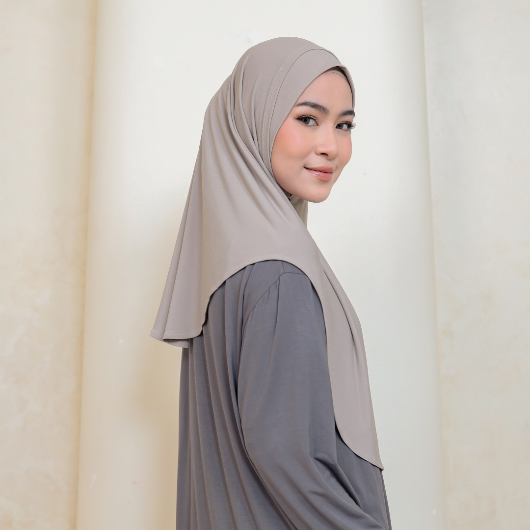 Deyn Scarf - Her Long Version