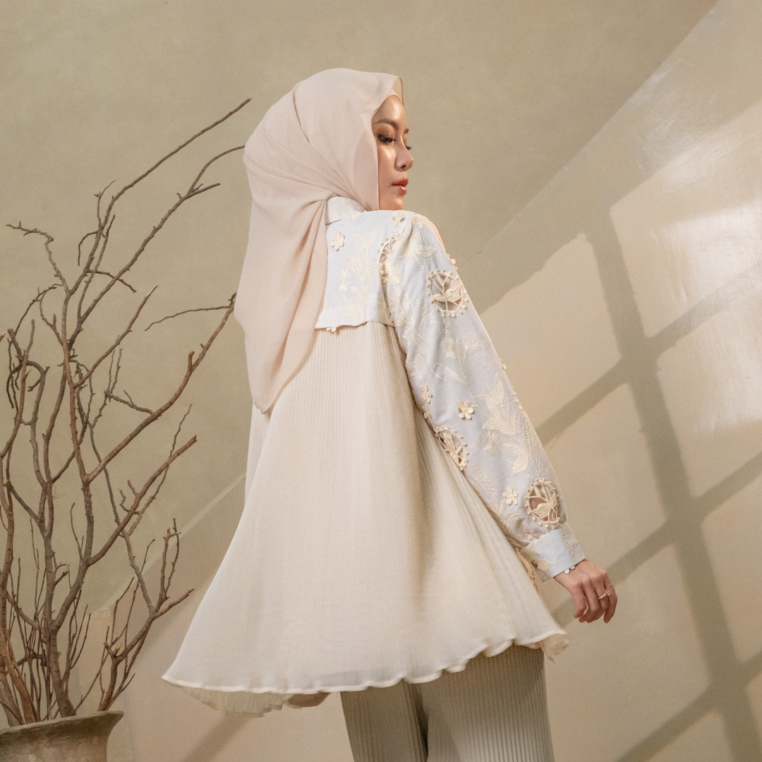 Deyn Scarf - Calla Blouse - Vanilla