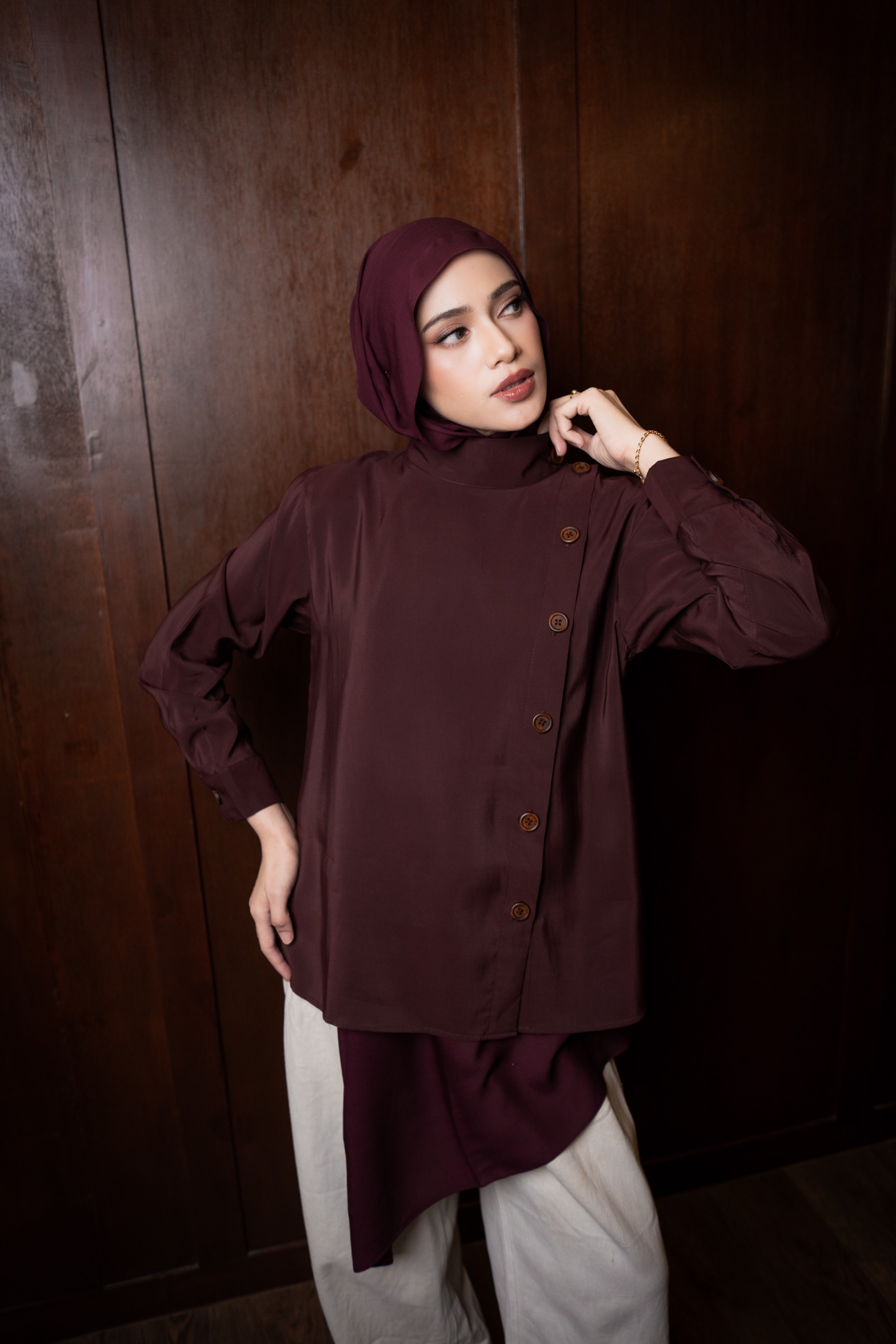 DEYN SCARF - Nava High Neck Top - Burgundy
