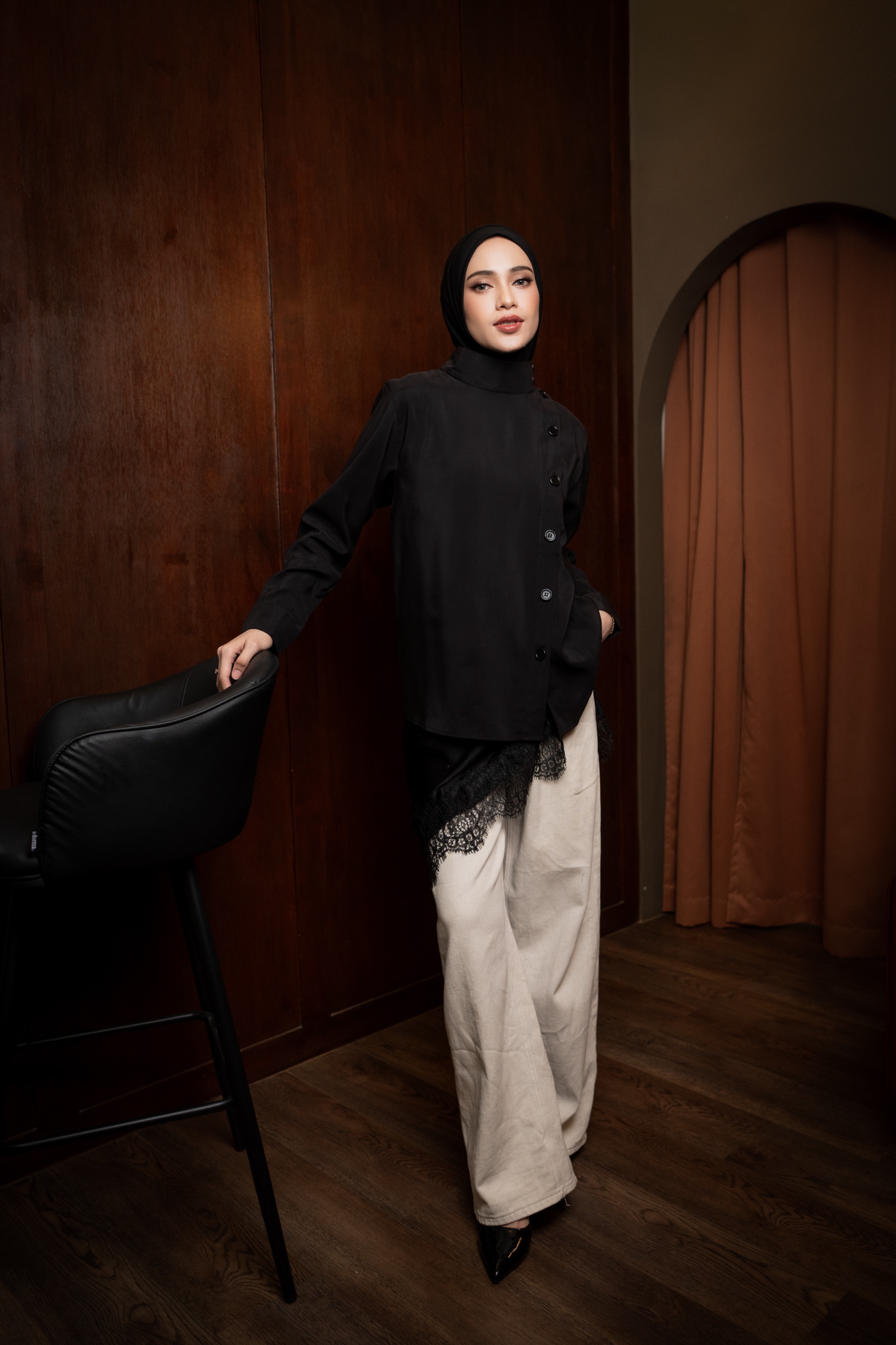 DEYN SCARF - Nava High Neck Top - Black