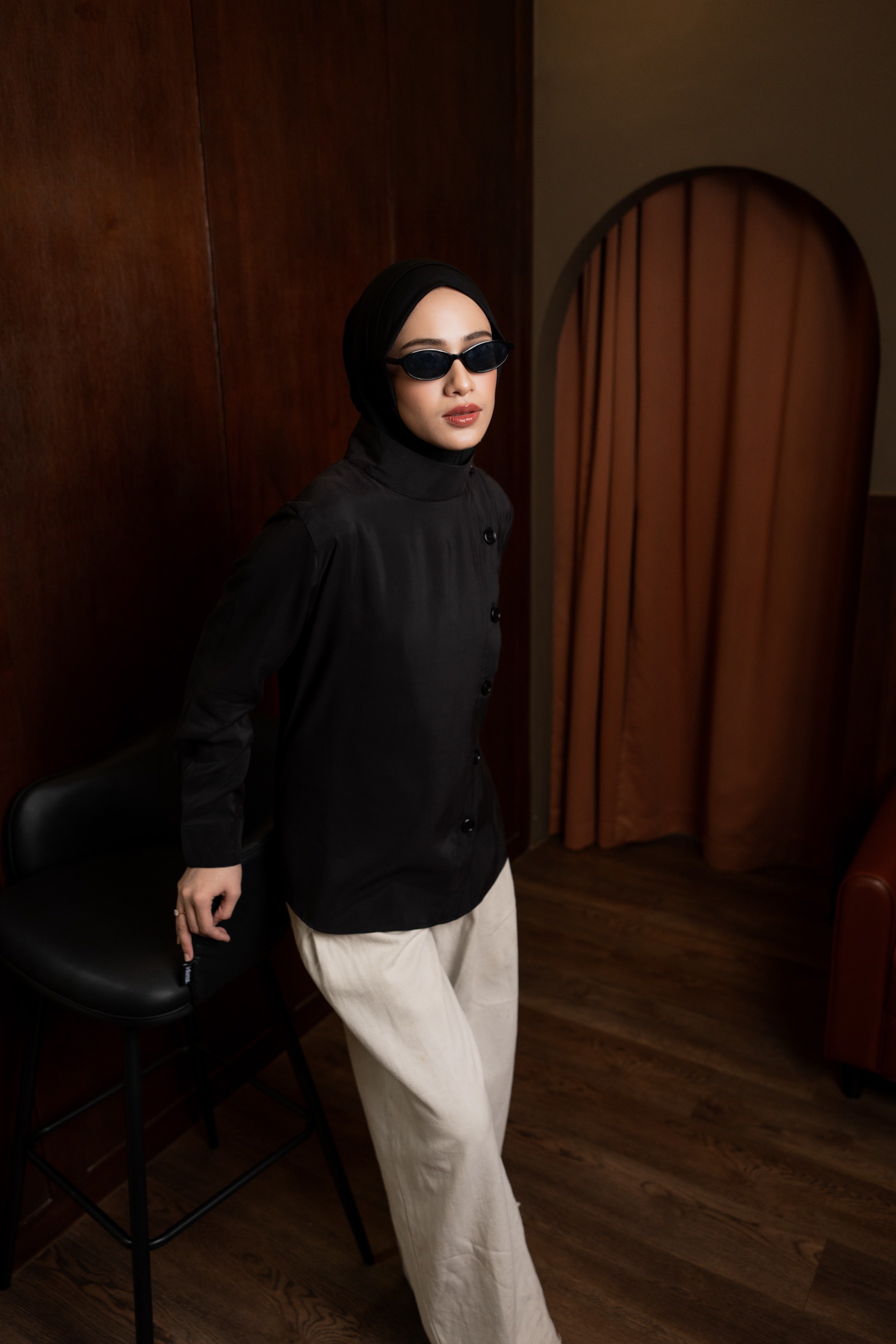 DEYN SCARF - Nava High Neck Top - Black