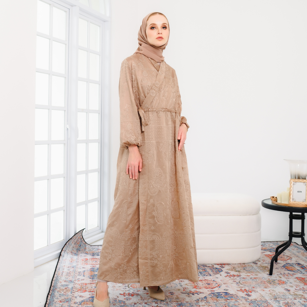 Deyn Scarf - Sara Embroidery Dress - Golden