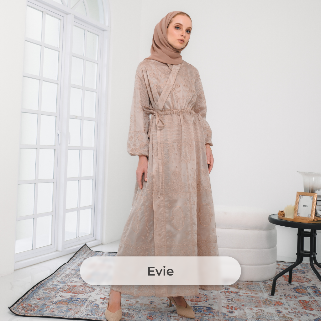 Deyn Scarf - Sara Embroidery Dress - Evie
