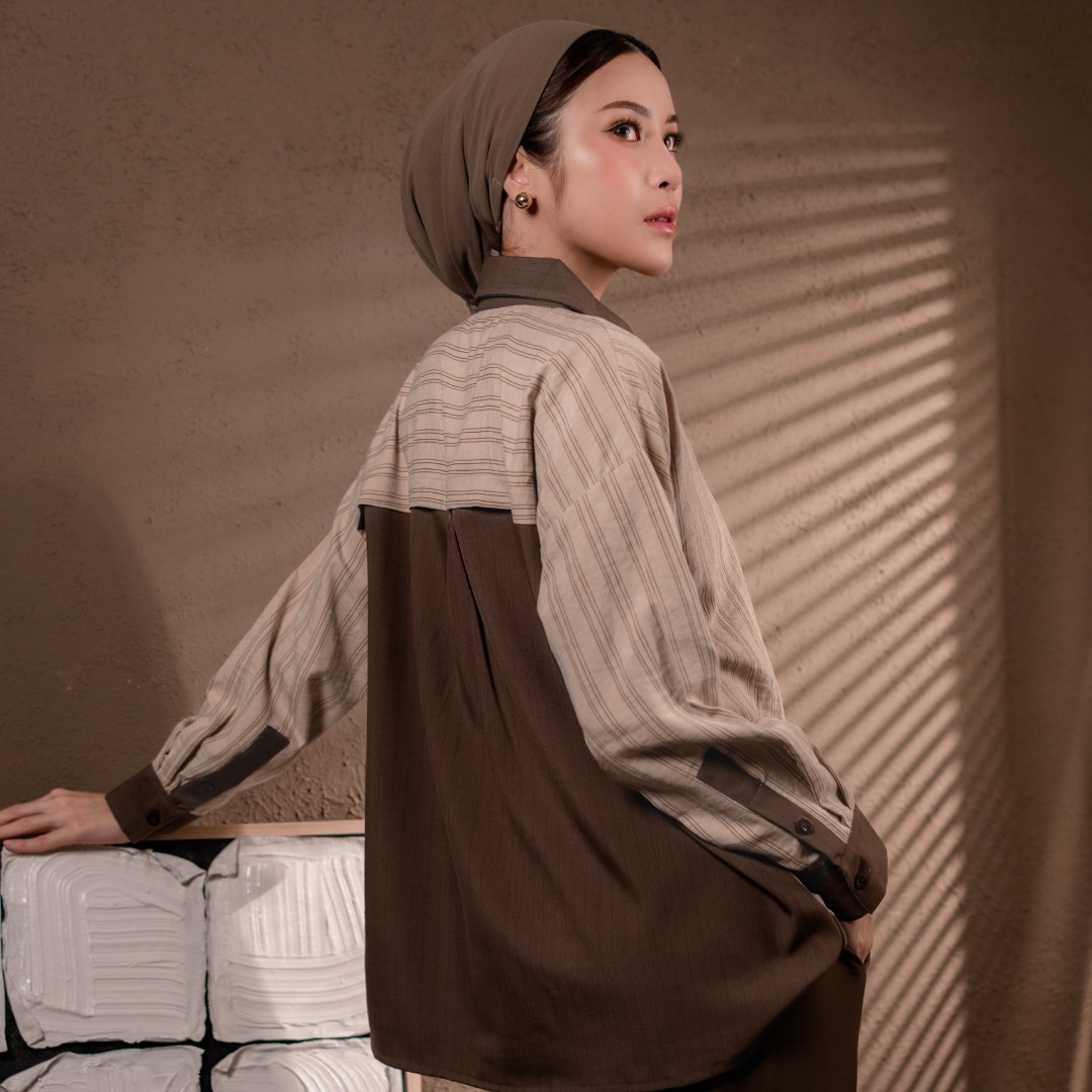 Deyn Scarf - V Stripe Shirt - Tiramisu