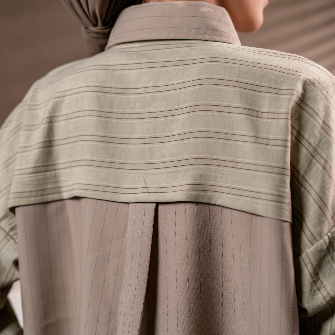 Deyn Scarf - V Stripe Shirt - Vanilla