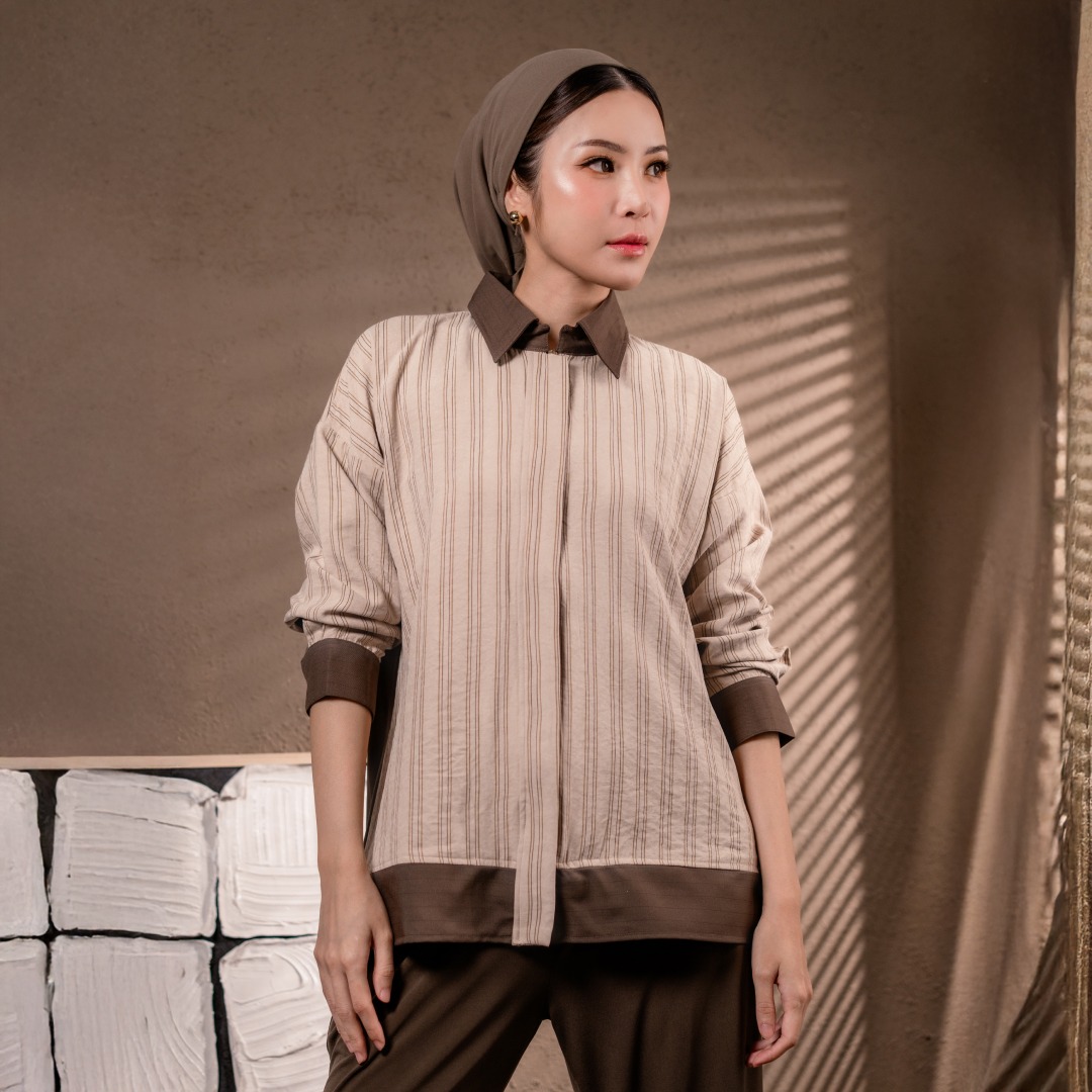 Deyn Scarf - V Stripe Shirt - Tiramisu