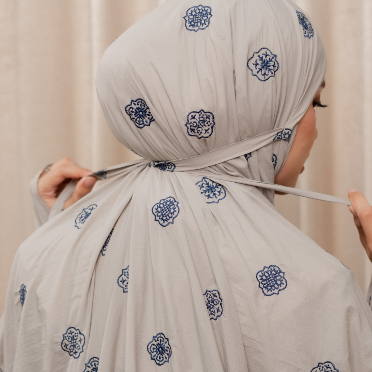 Deyn Scarf - Sya Prayer Robe - Kashmir