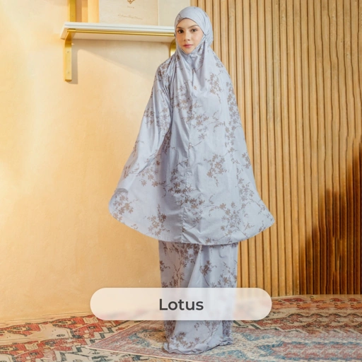 Image of Deyn Scarf - Sya Prayer Robe - Lotus