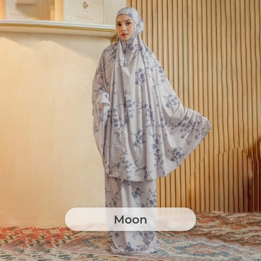 Image of Deyn Scarf - Sya Prayer Robe - Moon