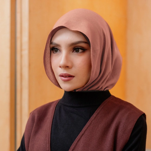 Image of Deyn Scarf - Tea Instant Scarf - Hijab Crop - Hijab Tuck In