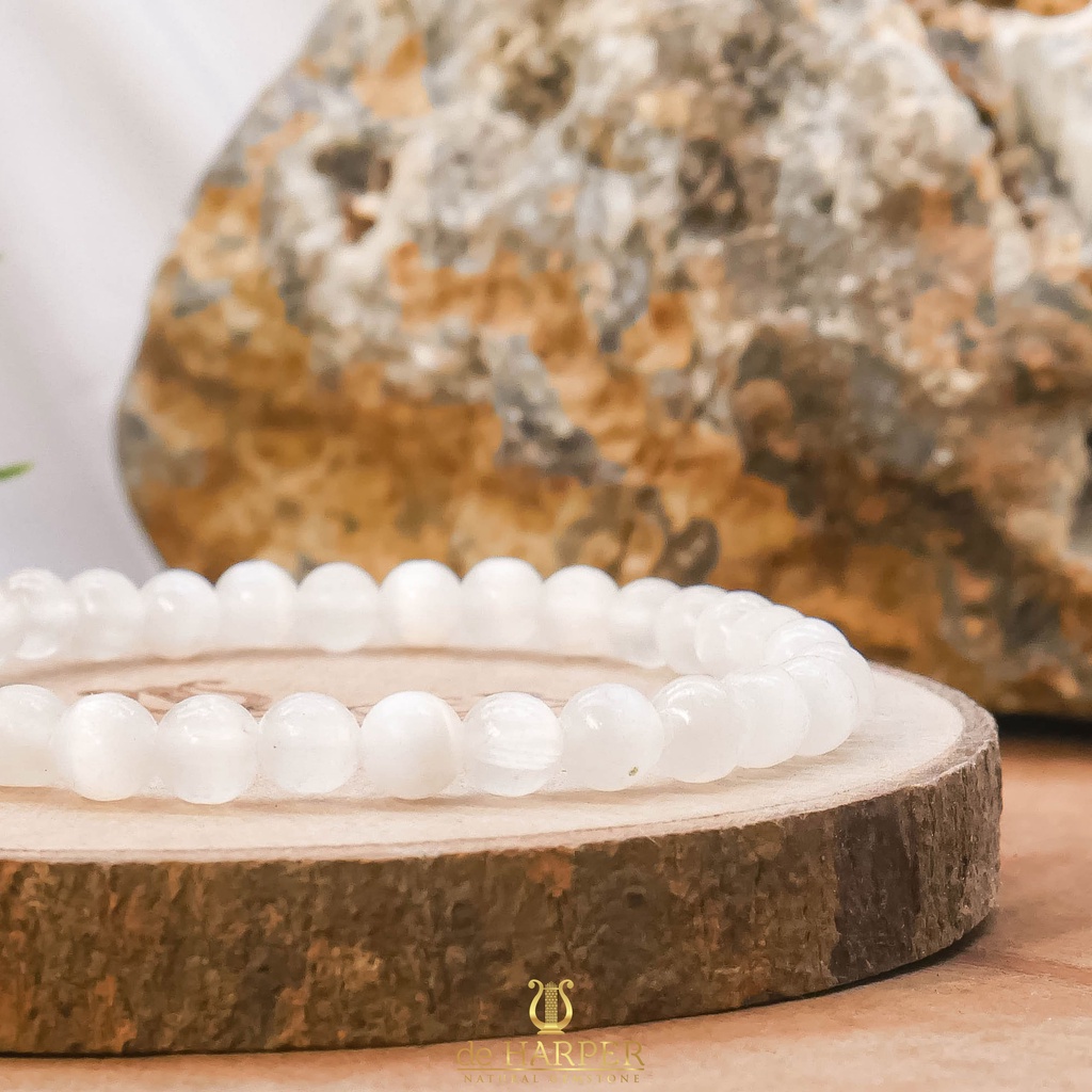 Simply Full : Selenite