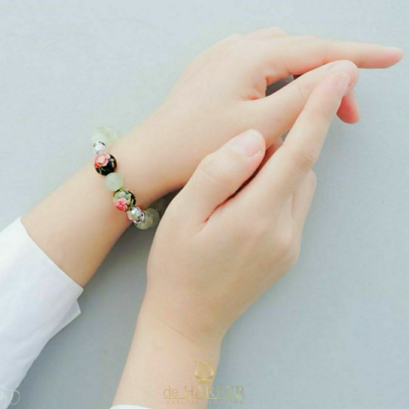Duo Chaste Model