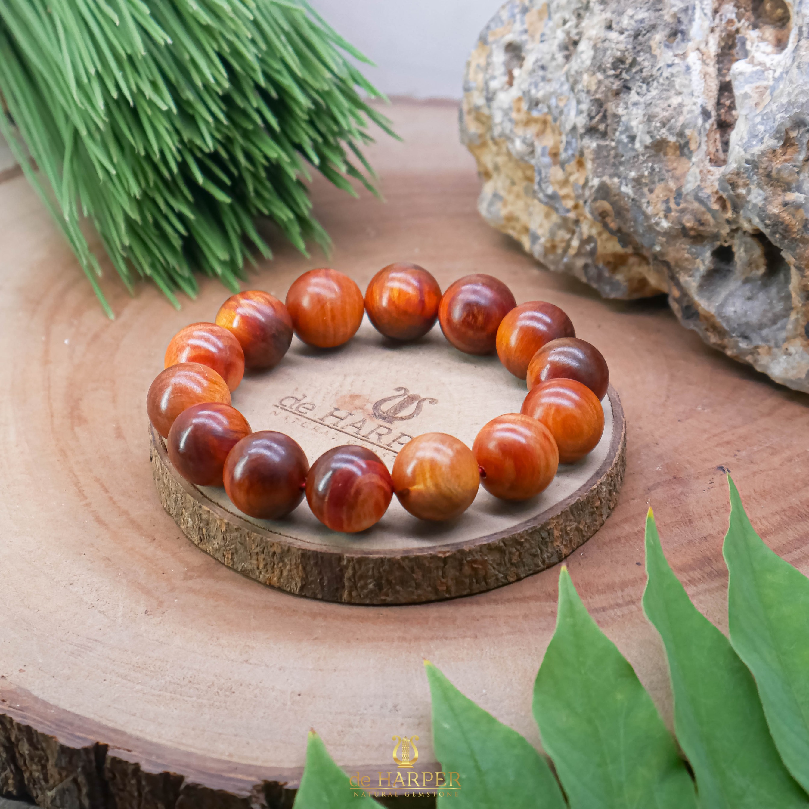 Simply Full : Red Agathis Wood