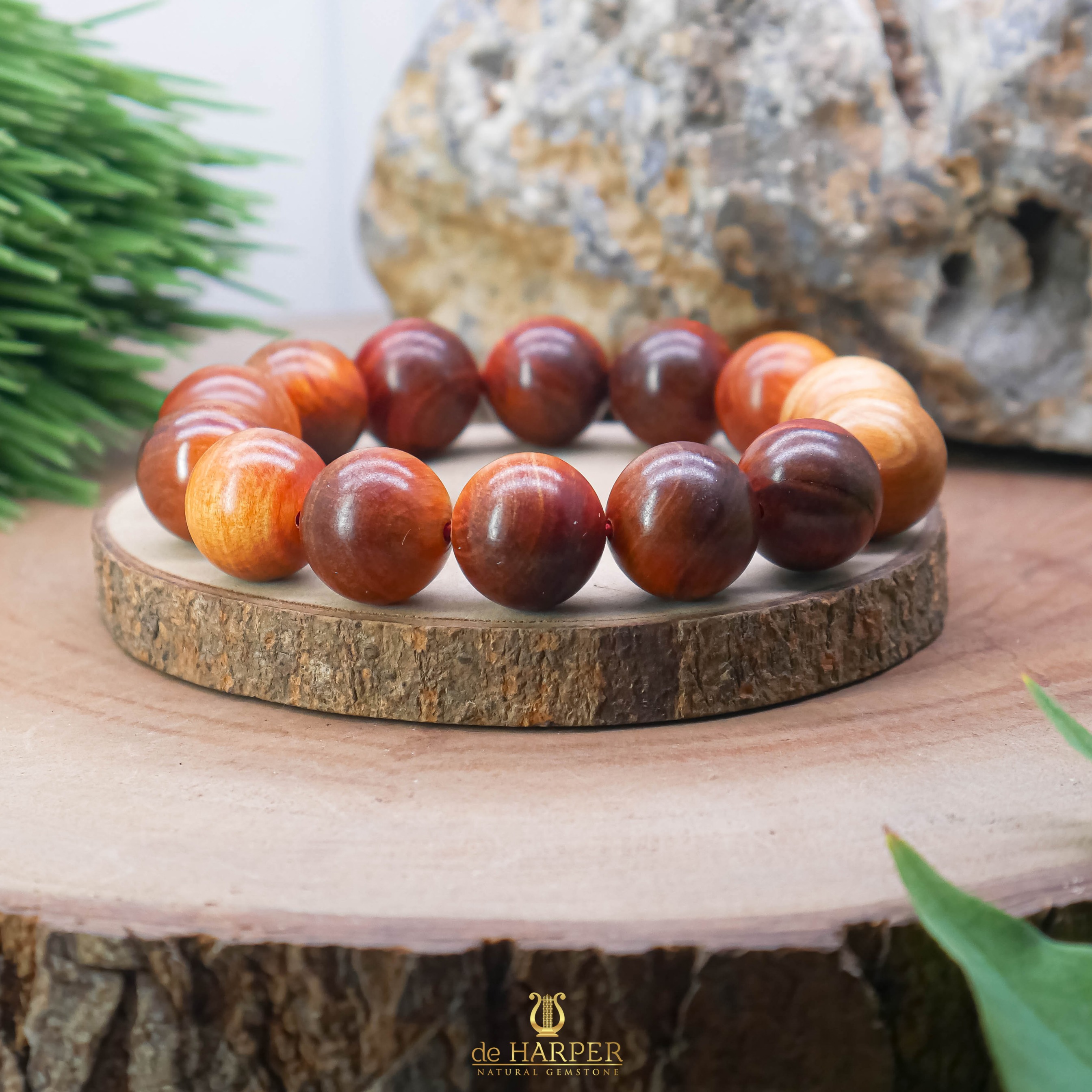 Simply Full : Red Agathis Wood
