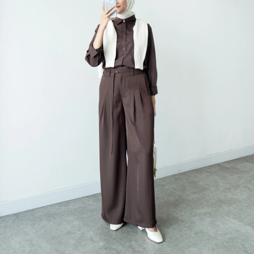 Image of Legacy Wide Pants